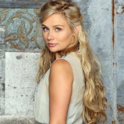 Фотография Clare Bowen
