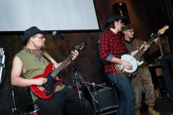 Фотография 38 попугаев